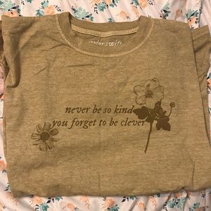 Taylor Swift heavy t-shirt size XL. Worn and washed one time